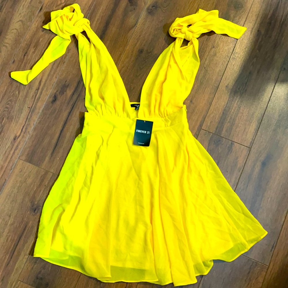 Forever 21 yellow Dress NWT